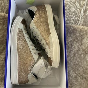NWT P448 Glitter John Sneakers